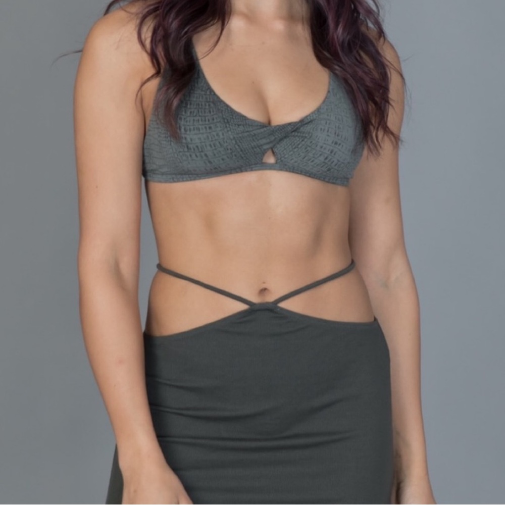 INDAH ❤️🔥 VANILLA INDAH BODY BRA NWT SIZE 1